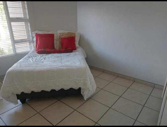 4 BEDROOM HOUSE FOR SALE IN MEER EN SEE